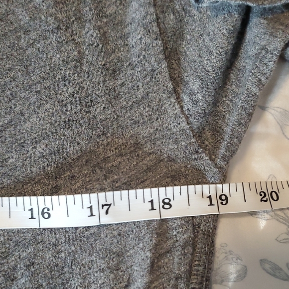 Madewell Grey T-shirt Sz S - Picture 4 of 8